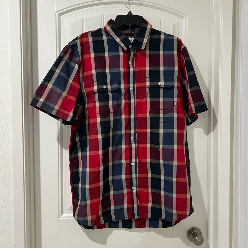 Men’s Vans Short Sleeve Button Up shirt Size XL